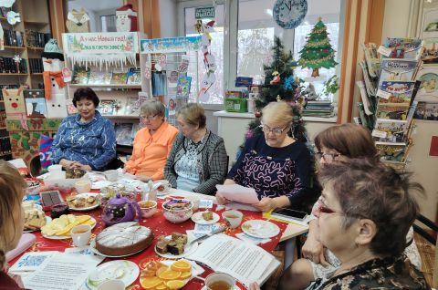 А самовар кипит!