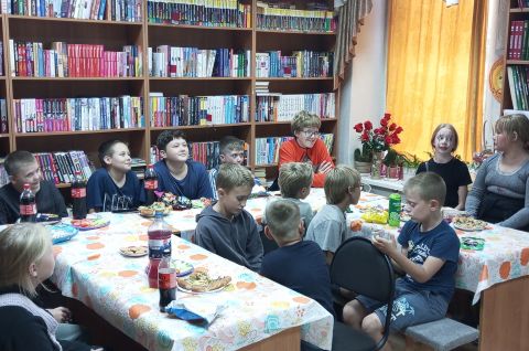 «Когда кино сближает: рассказываем о киновечере в Петровской библиотеке»