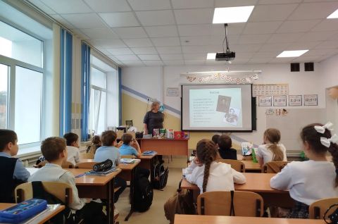 Знакомимся с великим Пушкиным!